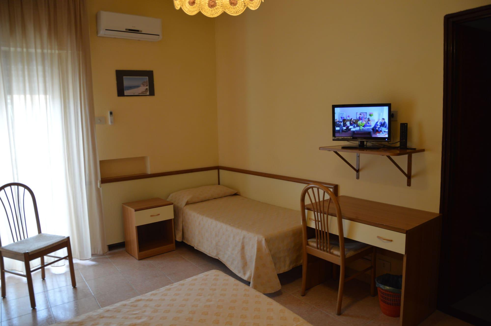 Hotel Virgilio トロペーア エクステリア 写真