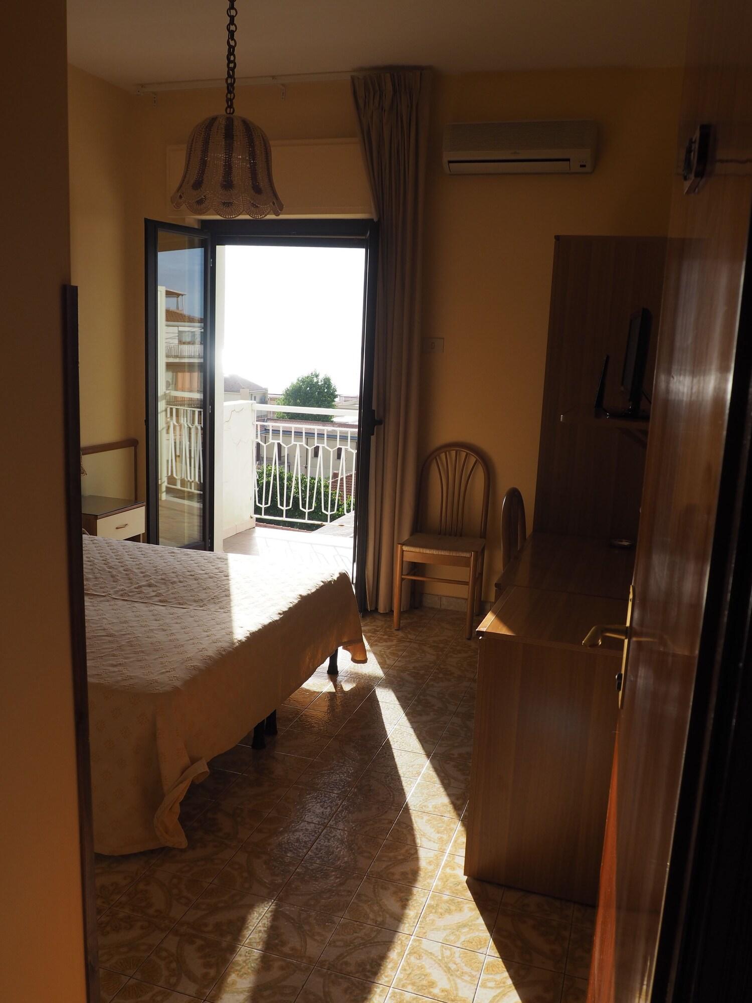 Hotel Virgilio トロペーア エクステリア 写真