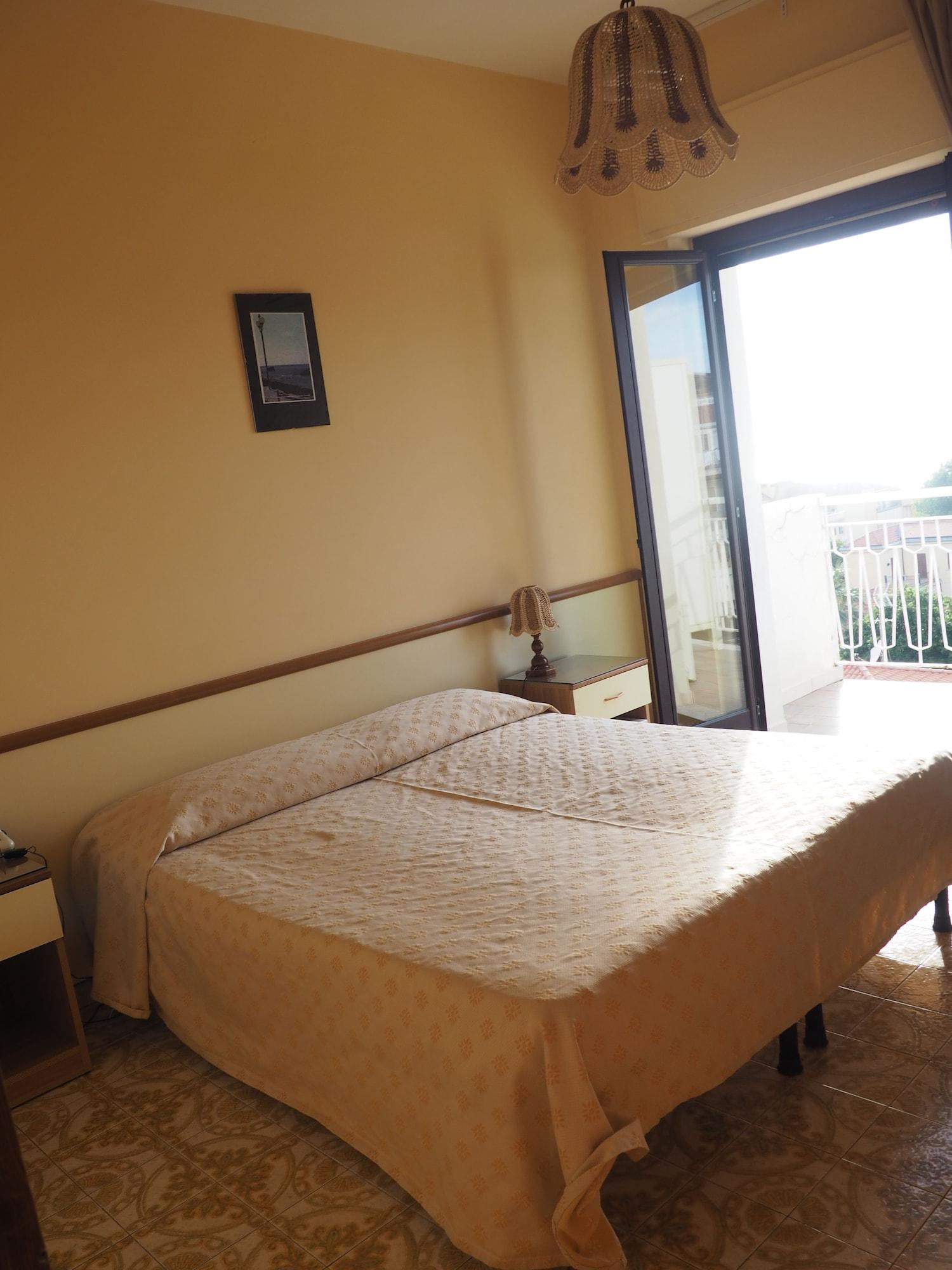 Hotel Virgilio トロペーア エクステリア 写真