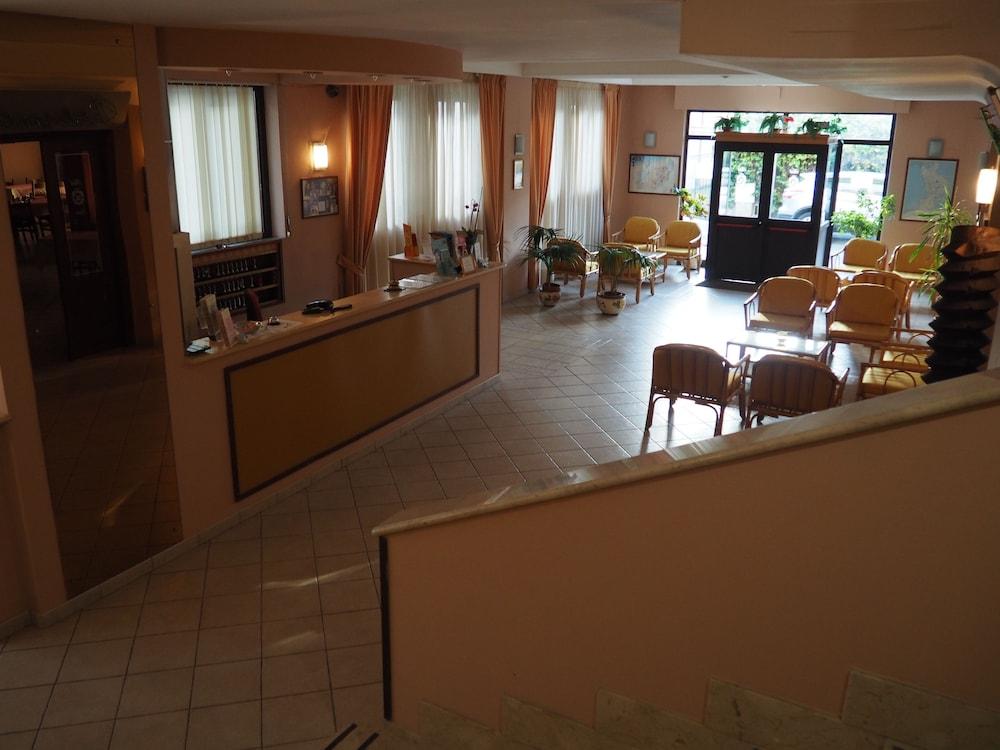 Hotel Virgilio トロペーア エクステリア 写真