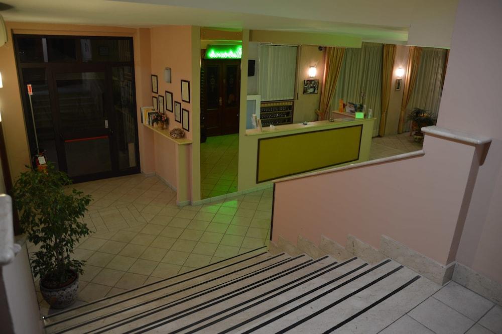 Hotel Virgilio トロペーア エクステリア 写真