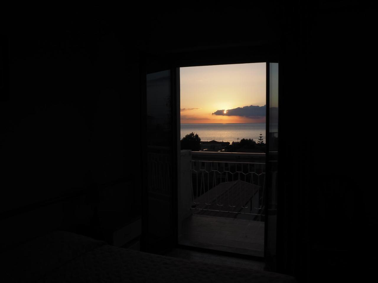 Hotel Virgilio トロペーア エクステリア 写真